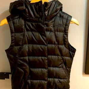 The North Face Women’s Fitted Down Vest Black XS